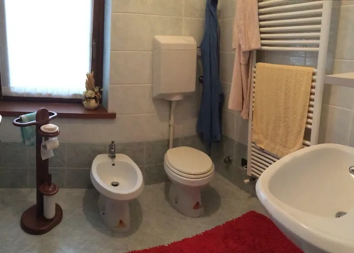 Al Canelino - And Mountains アパート